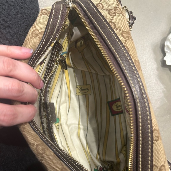 Gucci GG Monogram Wave Boston
Brown - Picture 8 of 11